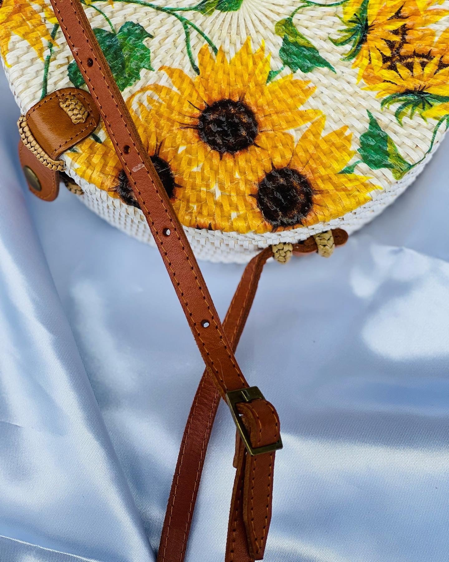 White Rattan - Sunflowers - STRAWBAGS_KE